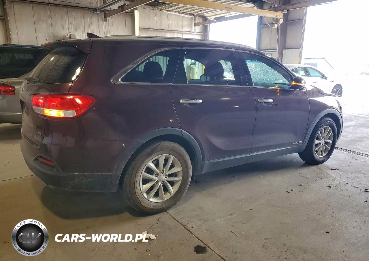 2018 Kia Sorento Lx V6 VIN:5XYPGDA59JG385128 - 3