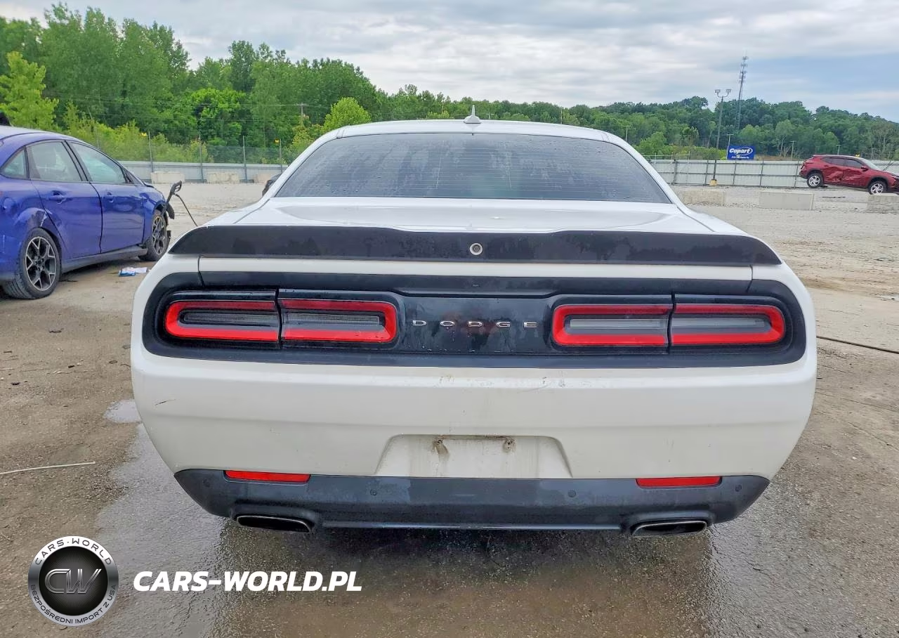 2015 Dodge Challenger Sxt Plus VIN:2C3CDZBGXFH703405 - 6