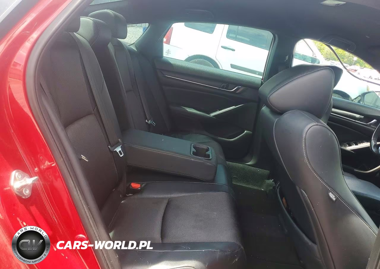 2018 Honda Accord Sport VIN:1HGCV1F3XJA218952 - 10