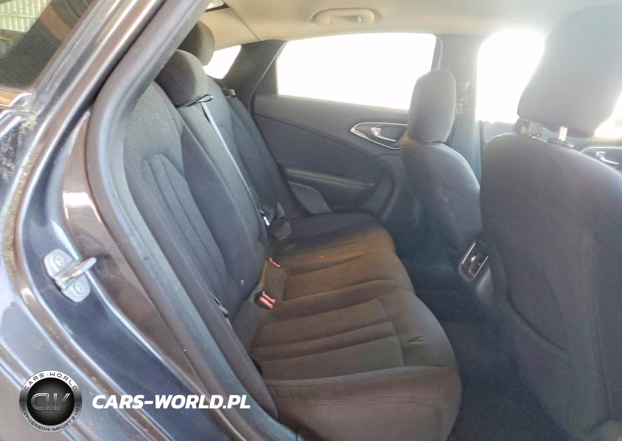 2015 Chrysler 200 Limited VIN:1C3CCCAB8FN642486 - 10