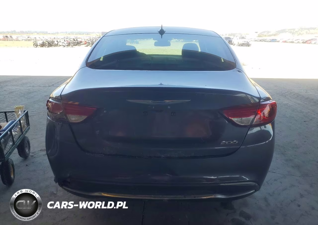 2015 Chrysler 200 Limited VIN:1C3CCCAB8FN642486 - 6
