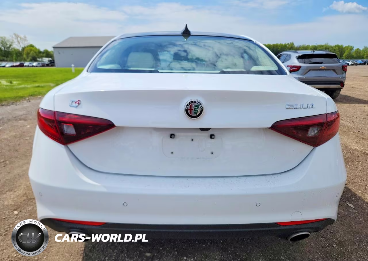 2021 Alfa Romeo Giulia Ti VIN:ZARFANBN8M7643793 - 6