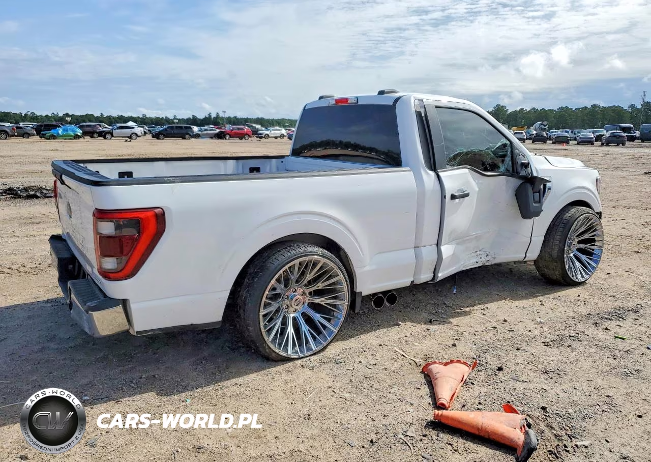 2023 Ford F150 VIN:1FTMF1CPXPKF49802 - 3