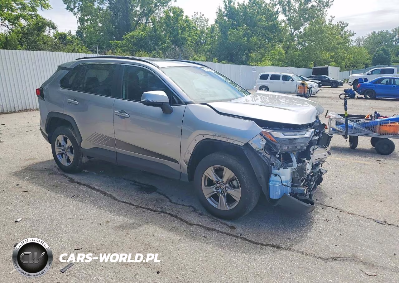 2023 Toyota Rav4 Xle VIN:2T3W1RFV3PC232372 - 4