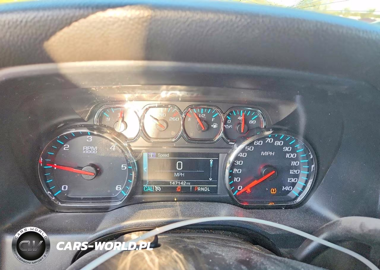 2018 Chevrolet Silverado K1500 Lt VIN:1GCVKREC1JZ318696 - 9