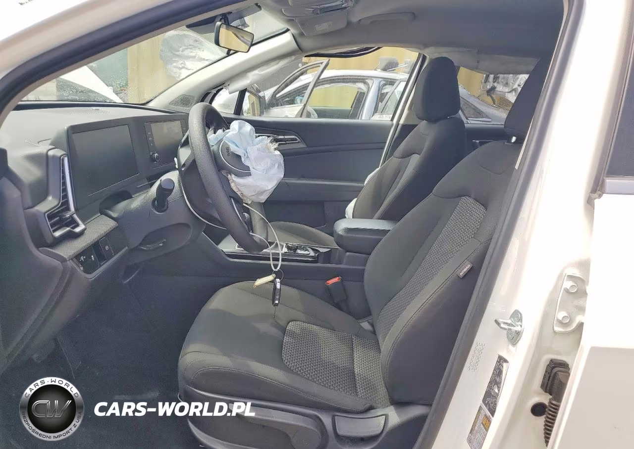 2025 Kia Sportage Lx VIN:KNDPUCDF3S7353698 - 7