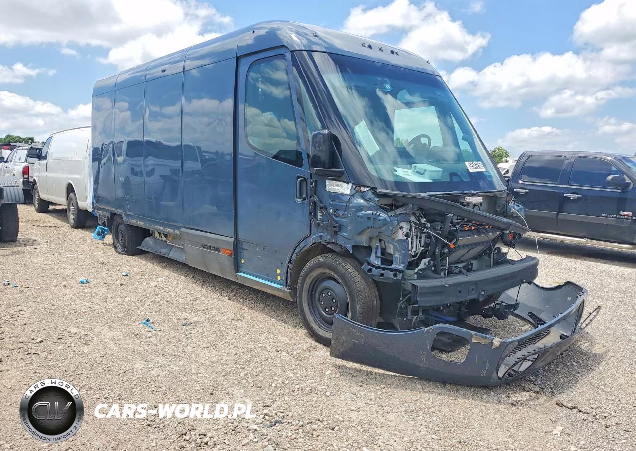 2022 Rivian Edv 700 Delivery Van VIN:7FCEHDB7XNN001371 - 4
