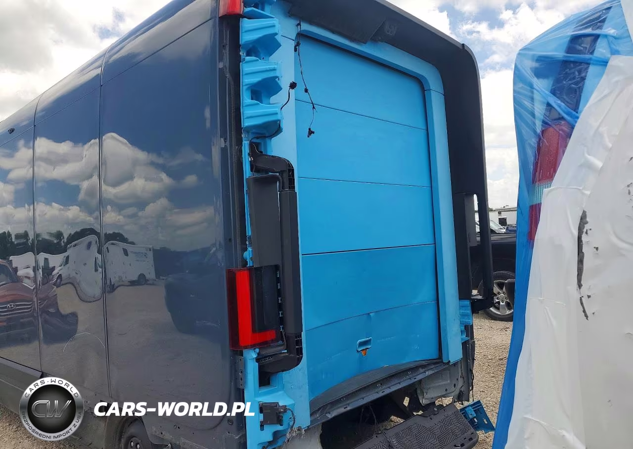 2022 Rivian Edv 700 Delivery Van VIN:7FCEHDB7XNN001371 - 6