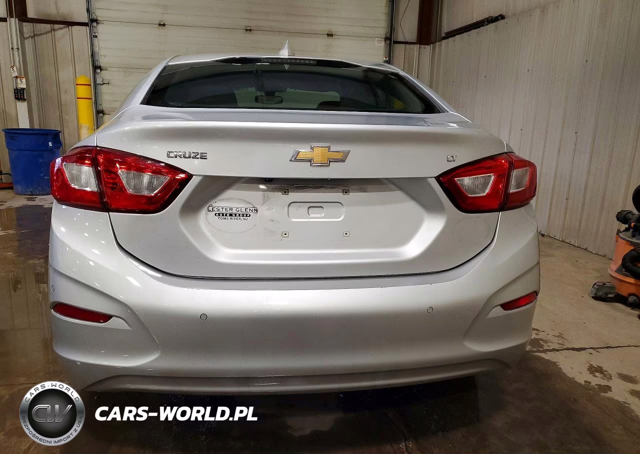 2018 Chevrolet Cruze Lt VIN:1G1BE5SM7J7105286 - 6