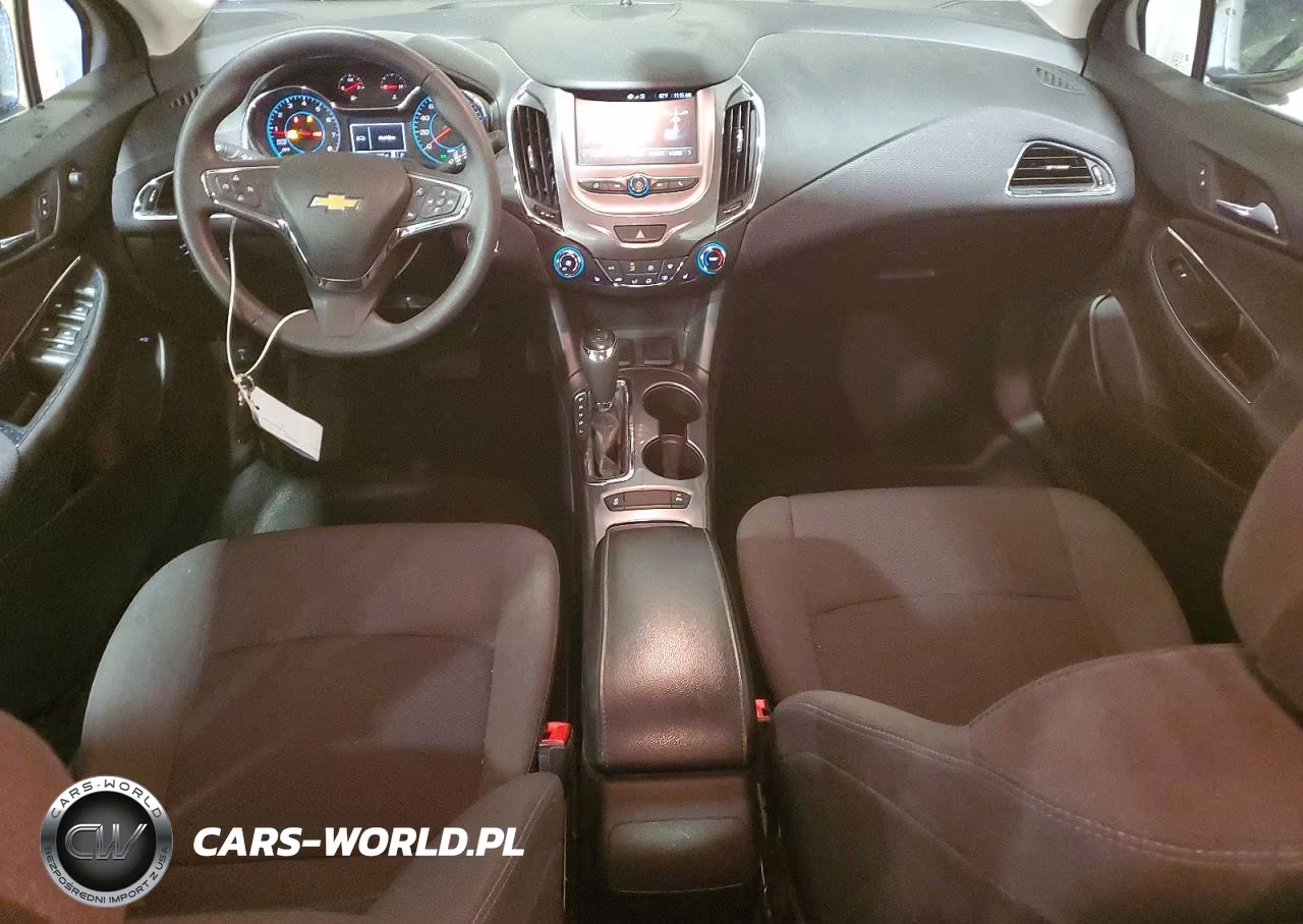 2018 Chevrolet Cruze Lt VIN:1G1BE5SM7J7105286 - 8