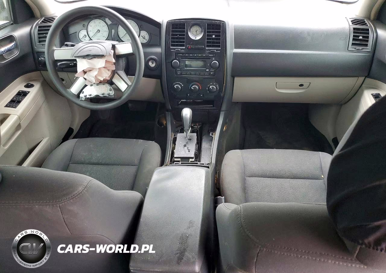 2006 Chrysler 300 VIN:2C3KA43R36H305671 - 8