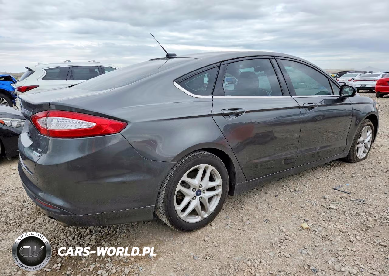 2015 Ford Fusion Se VIN:3FA6P0HD5FR182919 - 3