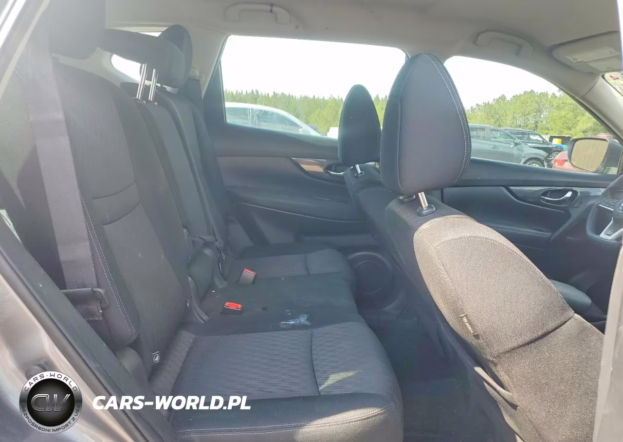 2018 Nissan Rogue S VIN:KNMAT2MT0JP582623 - 10
