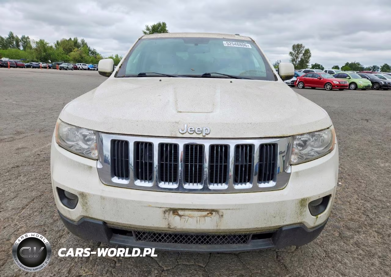 2011 Jeep Grand Cherokee Laredo VIN:1J4RS4GGXBC541032 - 5