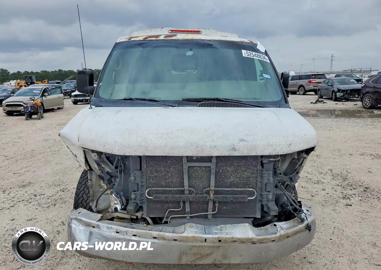 2011 GMC Savana Cutaway G3500 VIN:1GD072CA8B1137546 - 5