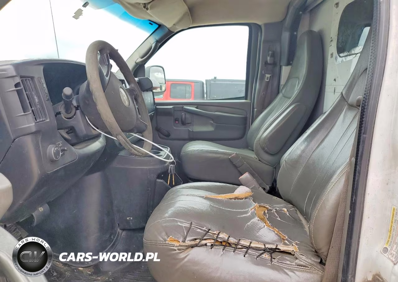 2011 GMC Savana Cutaway G3500 VIN:1GD072CA8B1137546 - 7