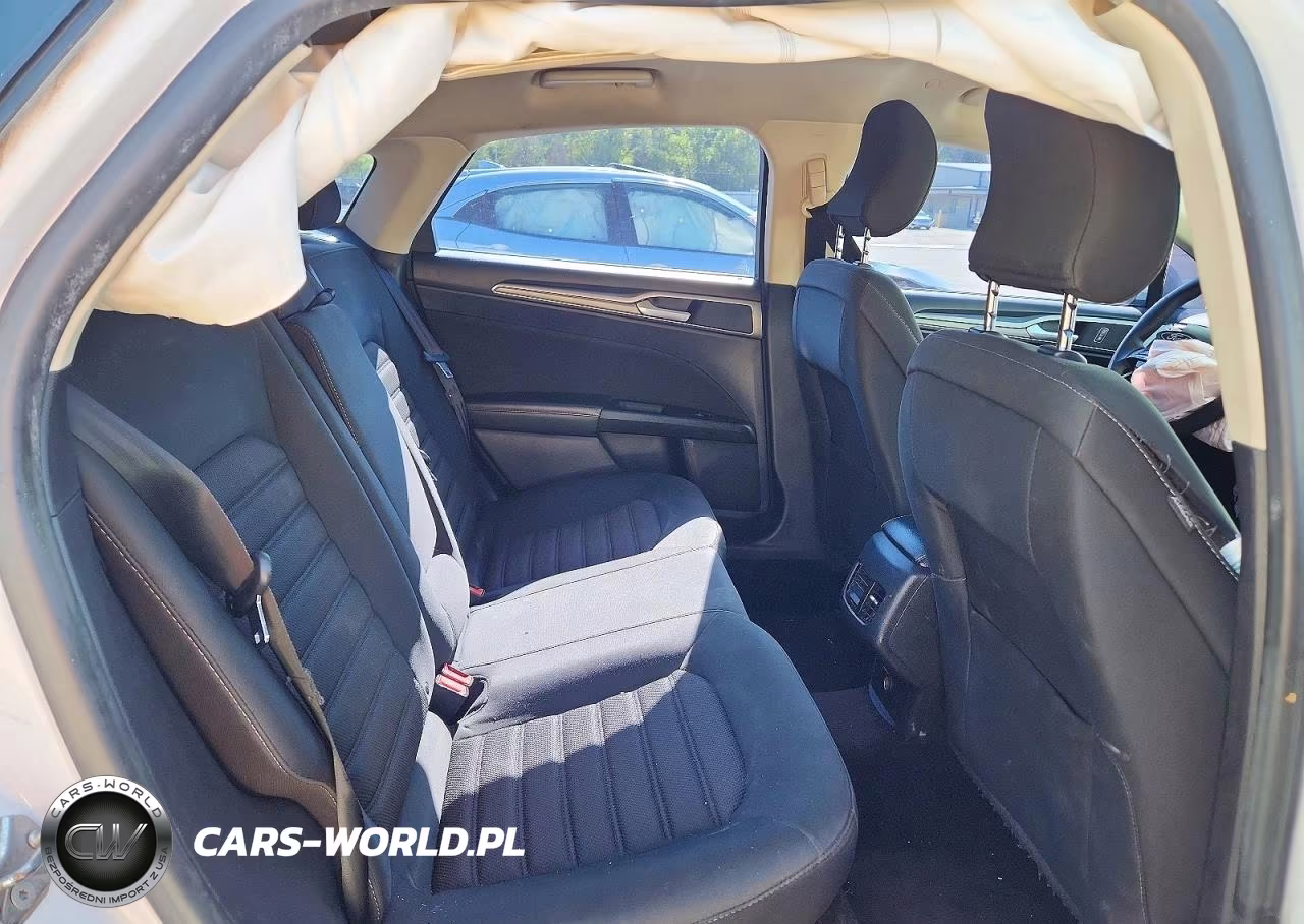 2018 Ford Fusion Se Hybrid VIN:3FA6P0LU5JR162105 - 10