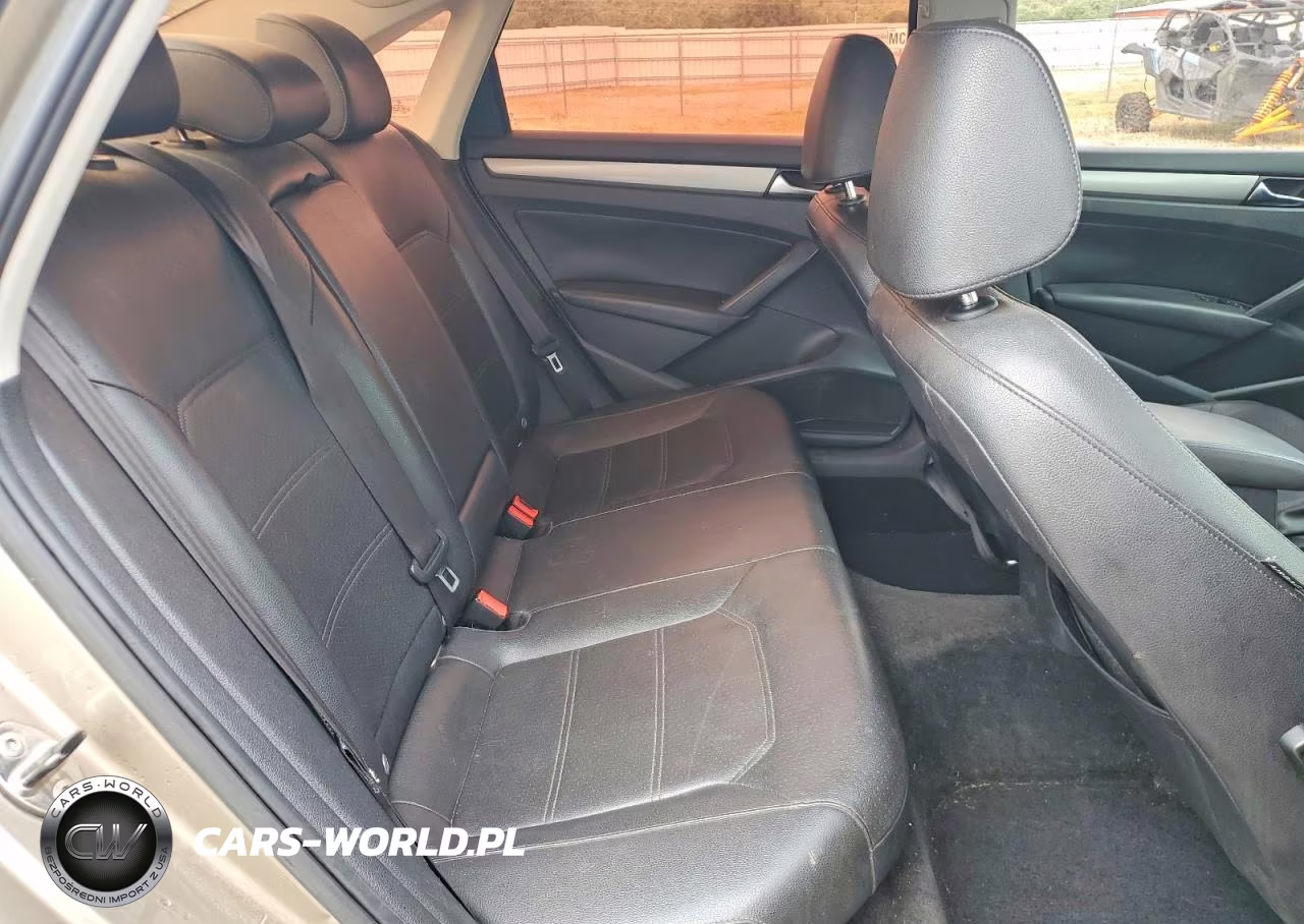 2015 Volkswagen Passat S VIN:1VWAT7A30FC007354 - 10