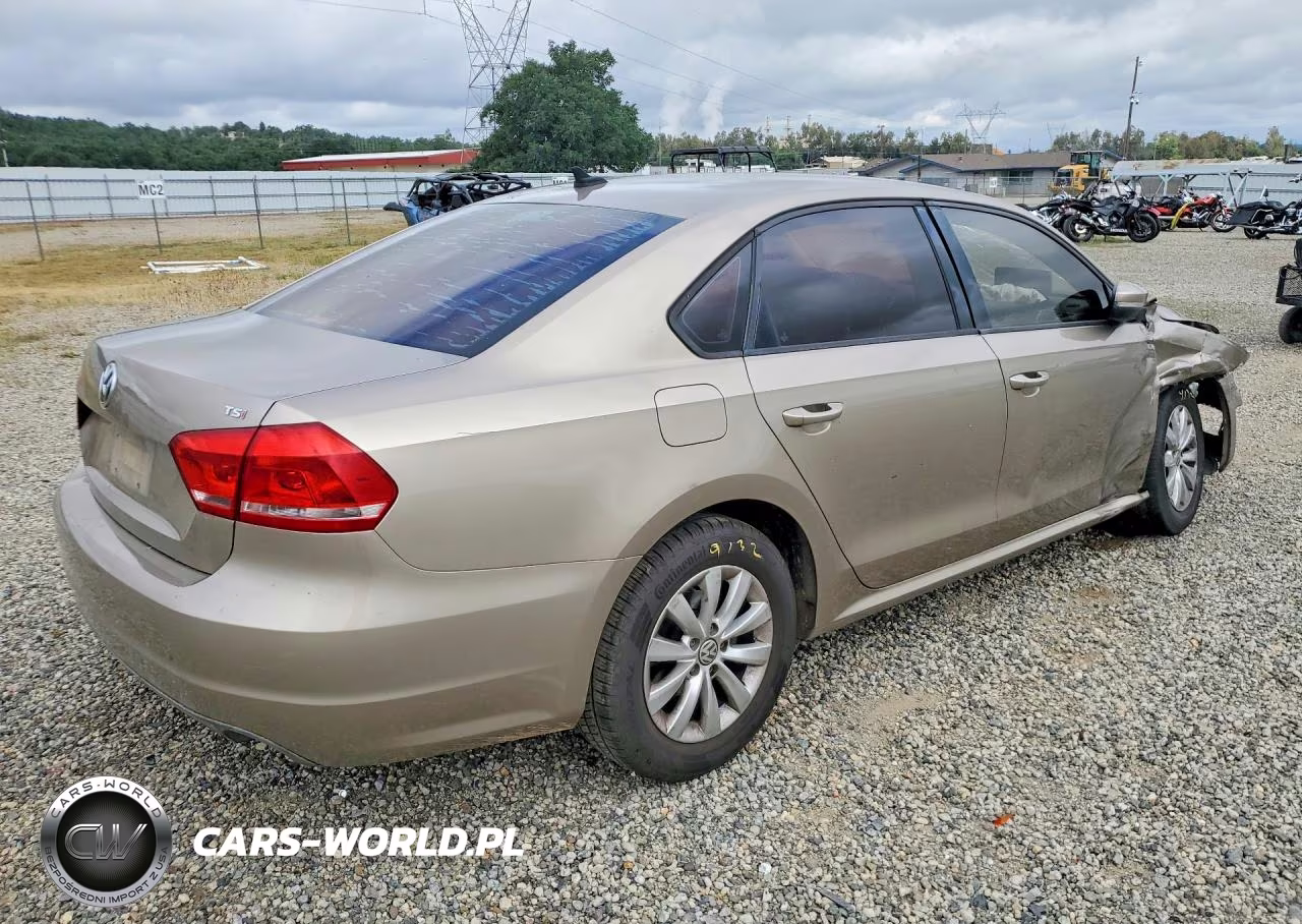 2015 Volkswagen Passat S VIN:1VWAT7A30FC007354 - 3