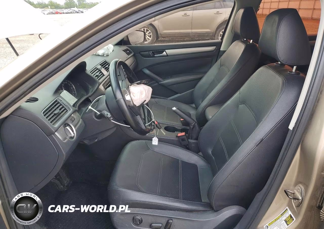 2015 Volkswagen Passat S VIN:1VWAT7A30FC007354 - 7