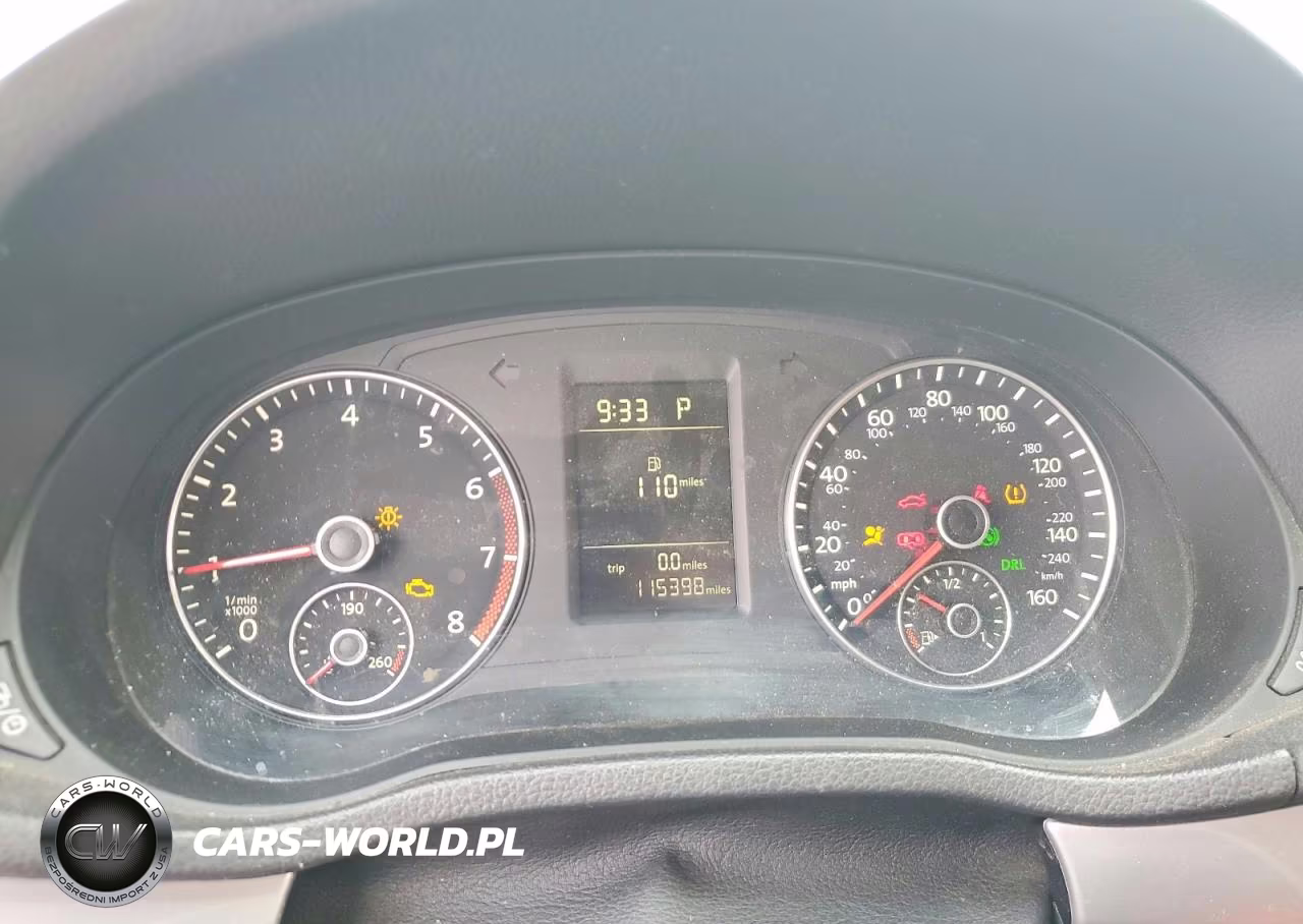 2015 Volkswagen Passat S VIN:1VWAT7A30FC007354 - 9