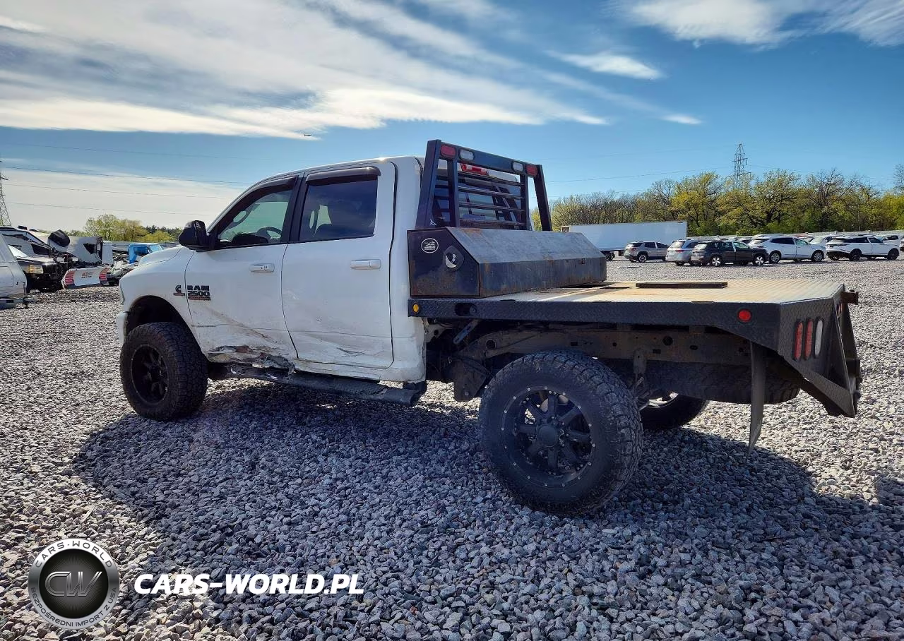 2017 Ram 2500 Laramie VIN:3C6UR5FL8HG716343 - 2