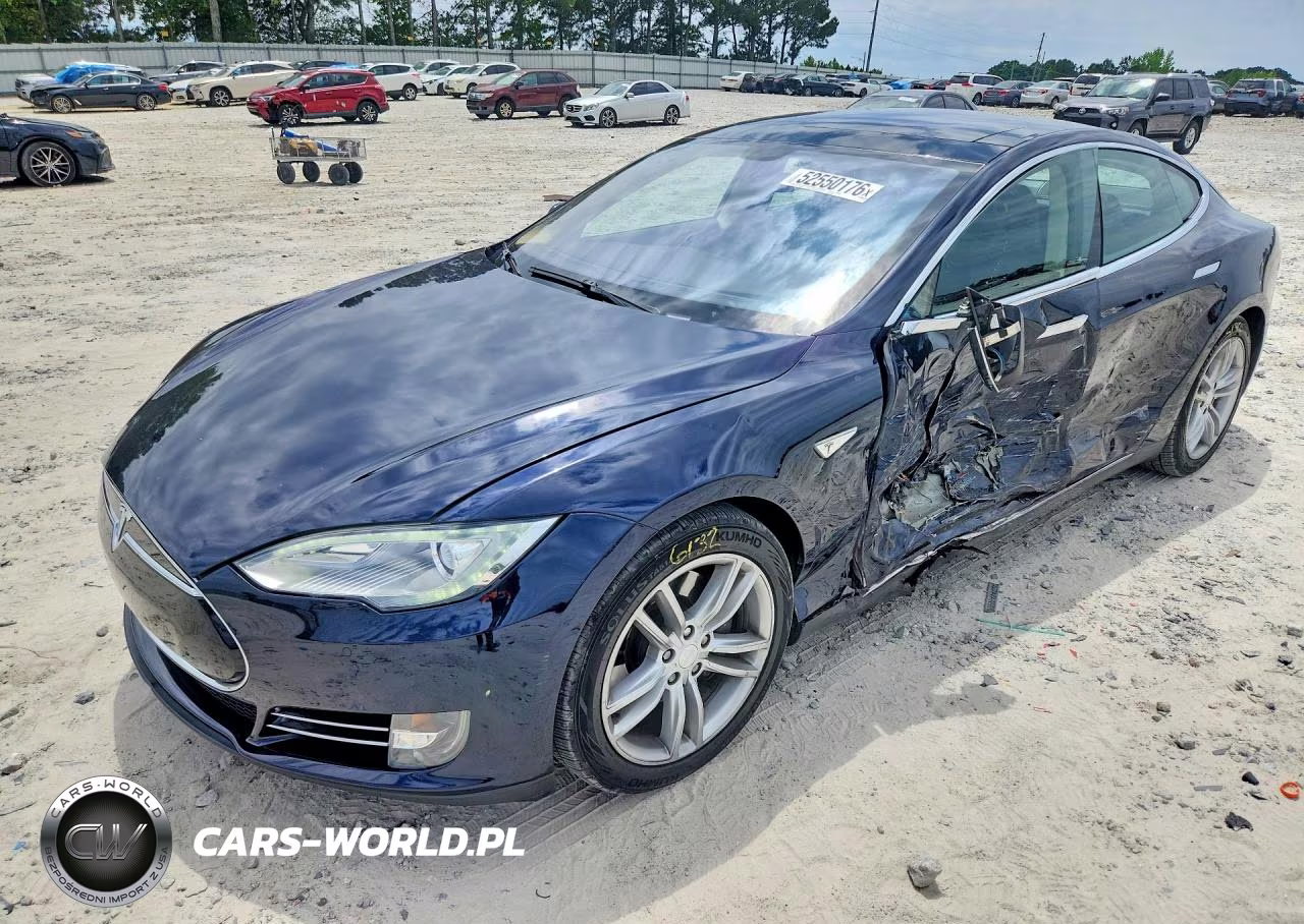 2014 Tesla Model S – zdjęcie 1 z 12