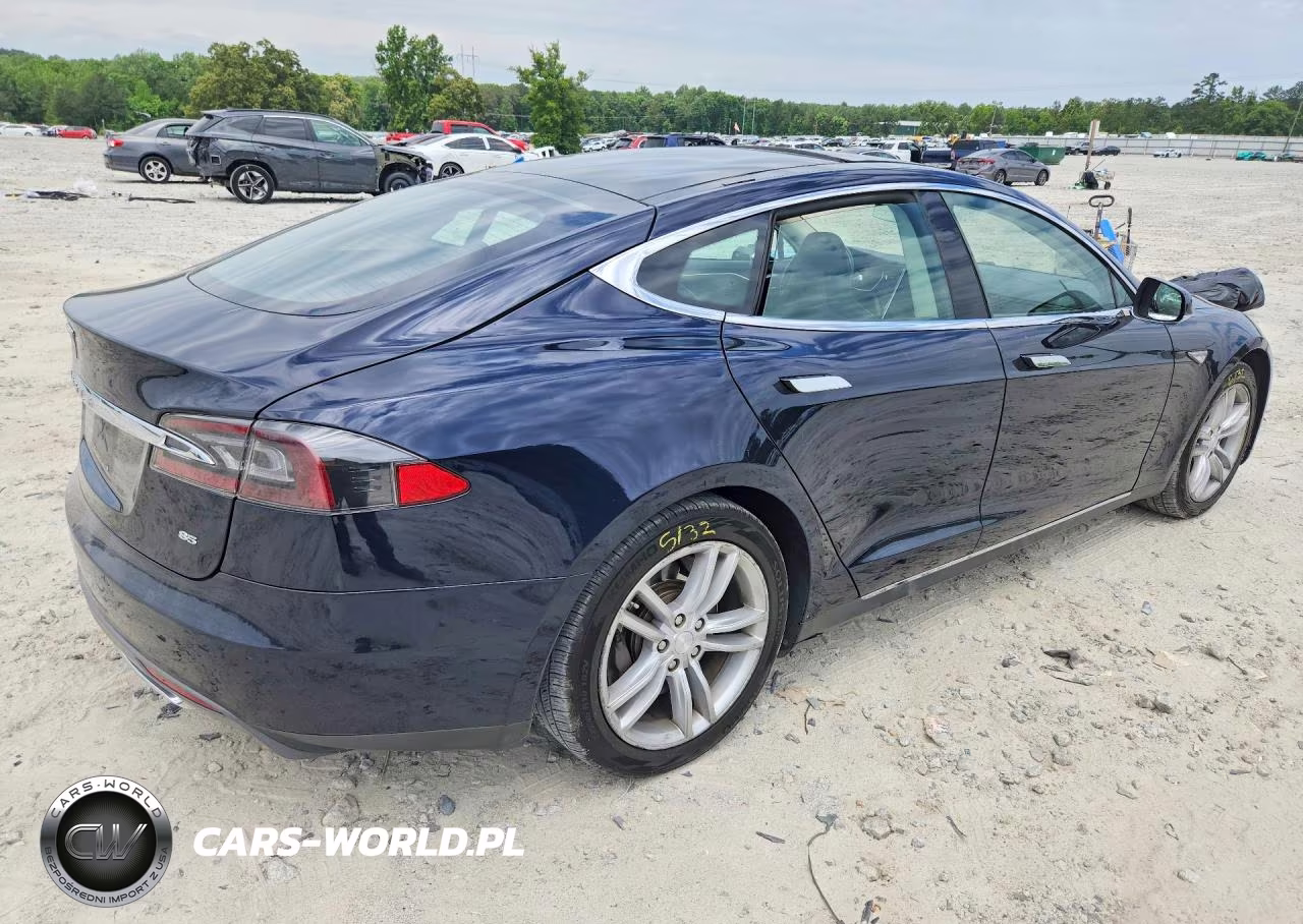 2014 Tesla Model S VIN:5YJSA1H19EFP48893 - 3