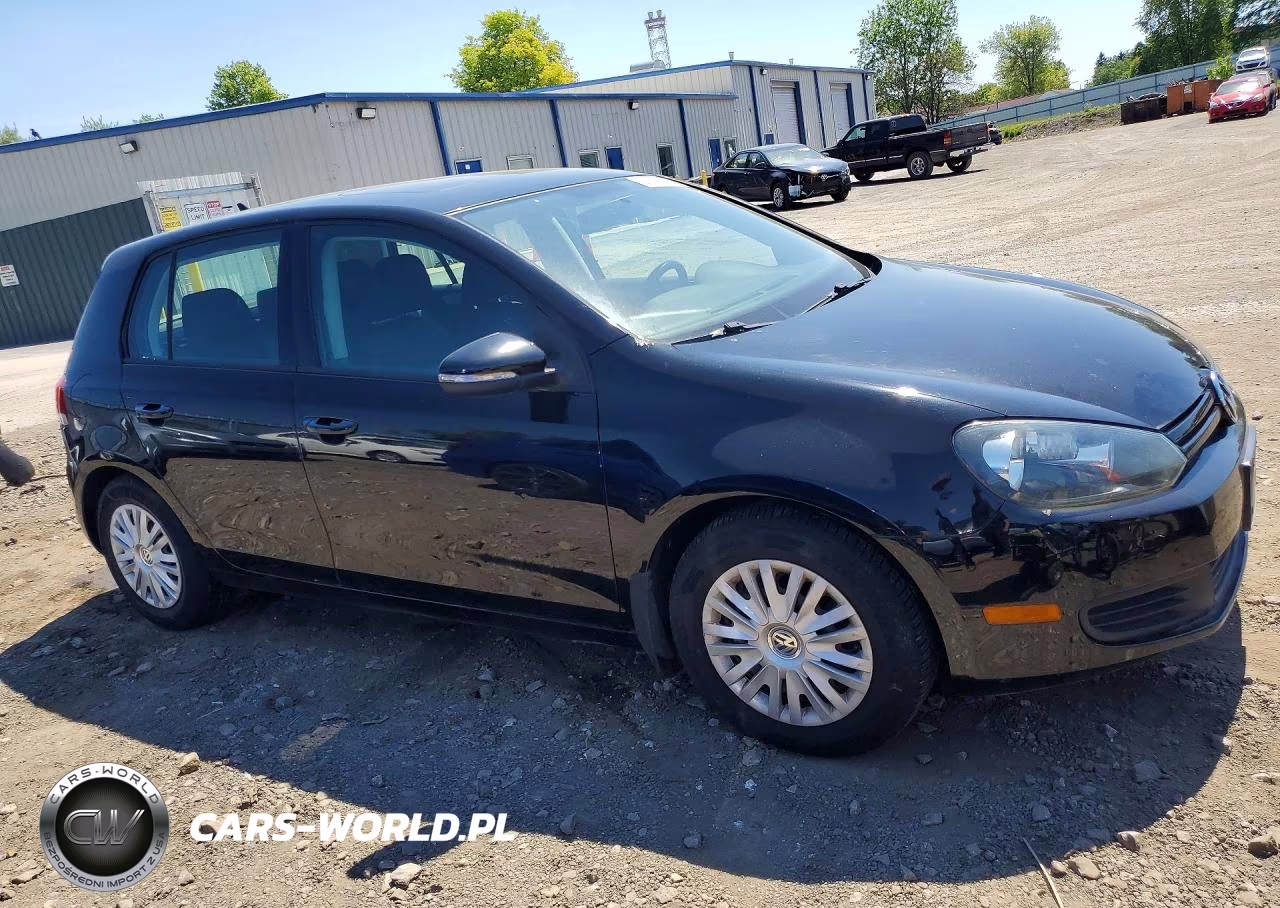 2014 Volkswagen Golf VIN:WVWDB7AJ7EW010136 - 4