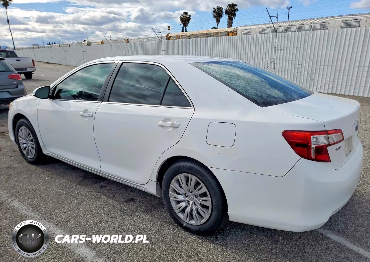 2013 Toyota Camry Hybrid Le VIN:4T1BD1FK2DU094369 - 2