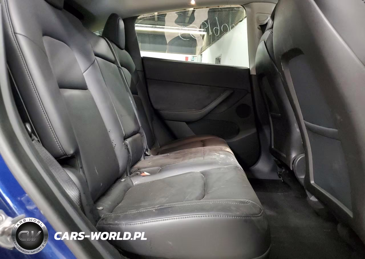 2020 Tesla Model Y VIN:5YJYGDEF8LF000563 - 10