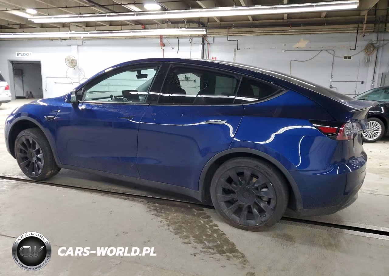 2020 Tesla Model Y VIN:5YJYGDEF8LF000563 - 2