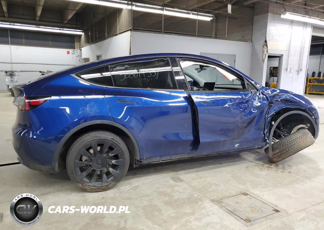 2020 Tesla Model Y VIN:5YJYGDEF8LF000563 - 3