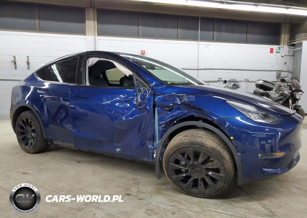 2020 Tesla Model Y VIN:5YJYGDEF8LF000563 - 4