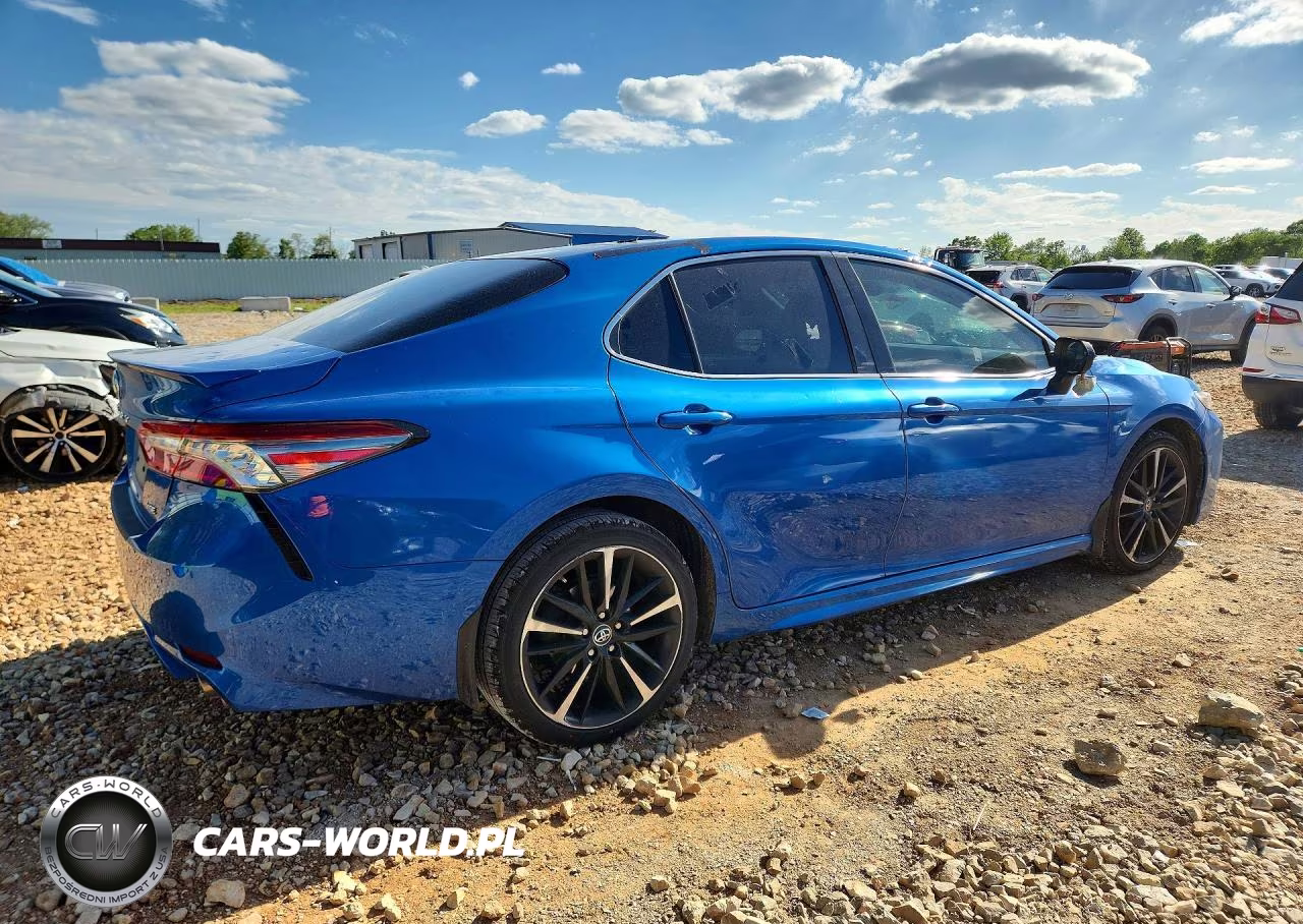 2018 Toyota Camry Xse VIN:4T1B61HK7JU151765 - 3
