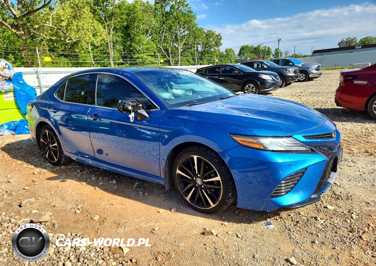 2018 Toyota Camry Xse VIN:4T1B61HK7JU151765 - 4