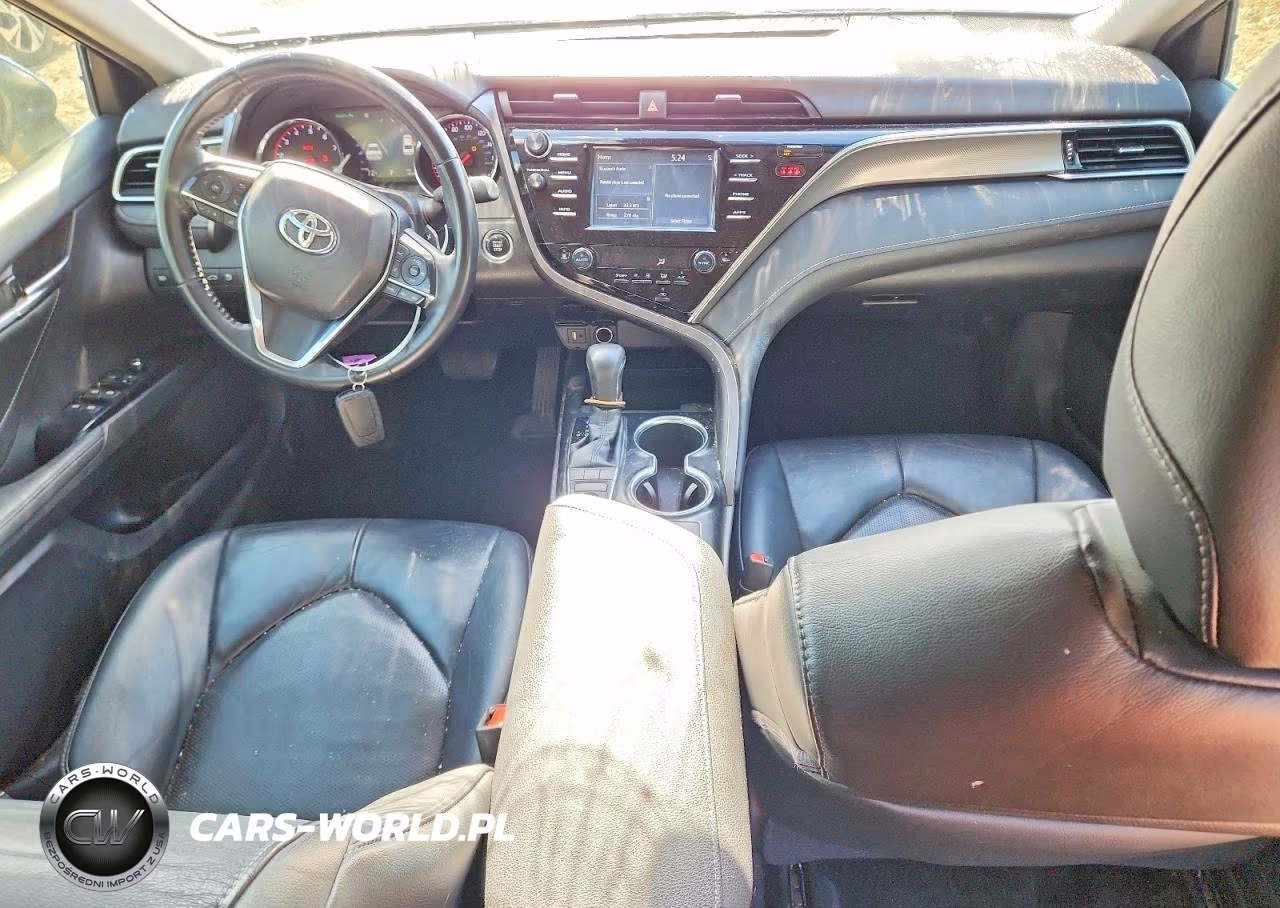 2018 Toyota Camry Xse VIN:4T1B61HK7JU151765 - 8