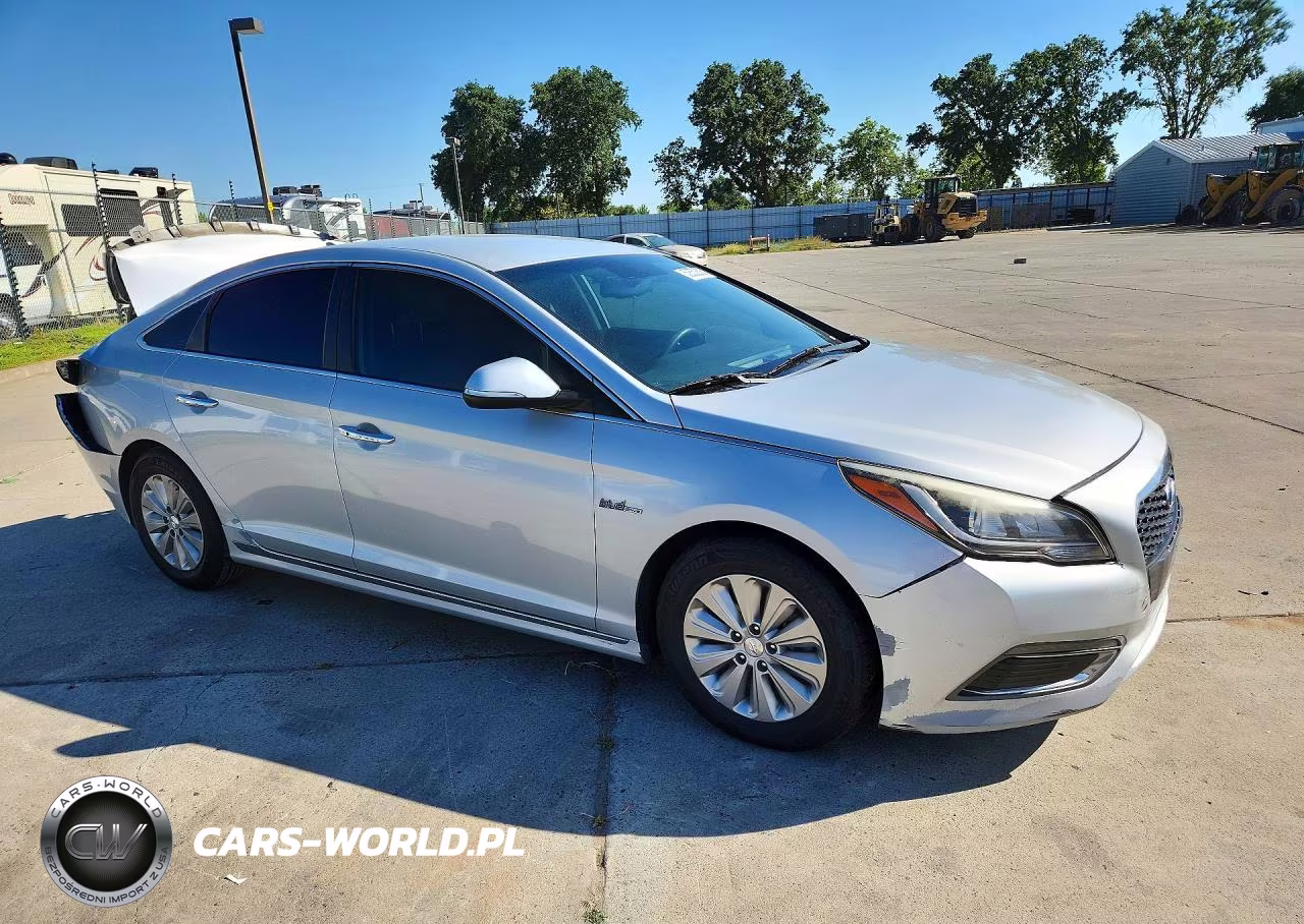 2017 Hyundai Sonata Hybrid Se VIN:KMHE24L18HA057642 - 4