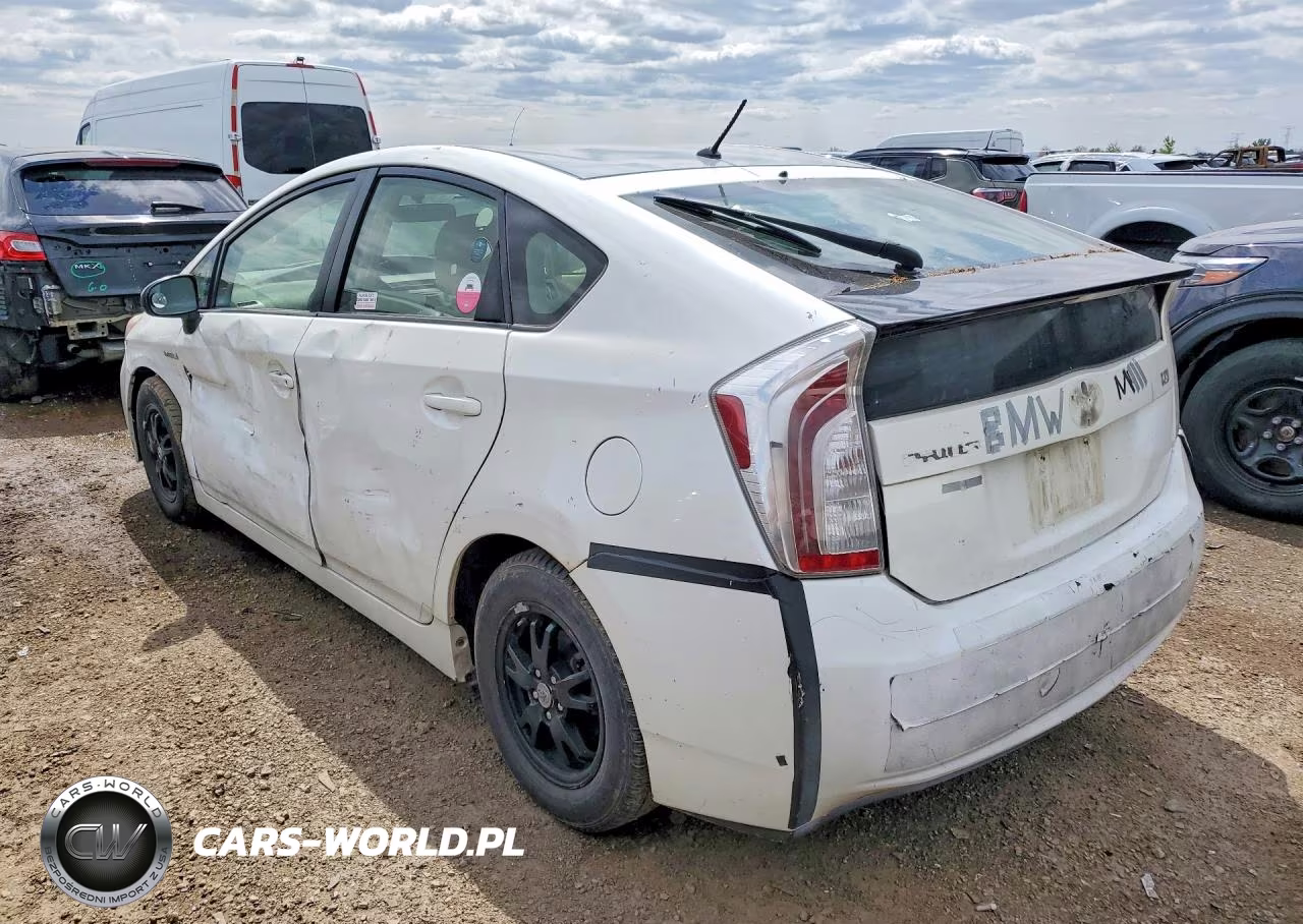 2013 Toyota Prius Two VIN:JTDKN3DU7D5560177 - 2