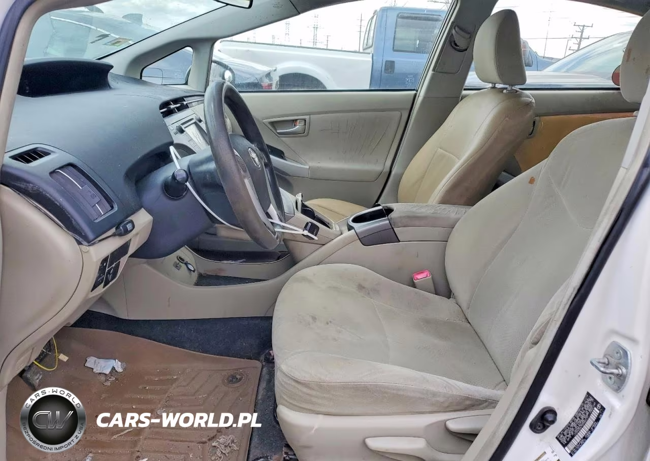 2013 Toyota Prius Two VIN:JTDKN3DU7D5560177 - 7