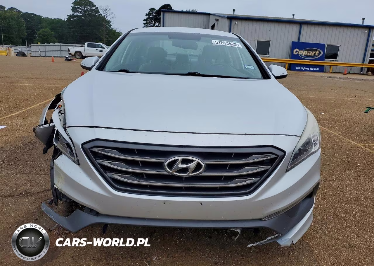 2015 Hyundai Sonata Sport VIN:5NPE34AF7FH104763 - 5