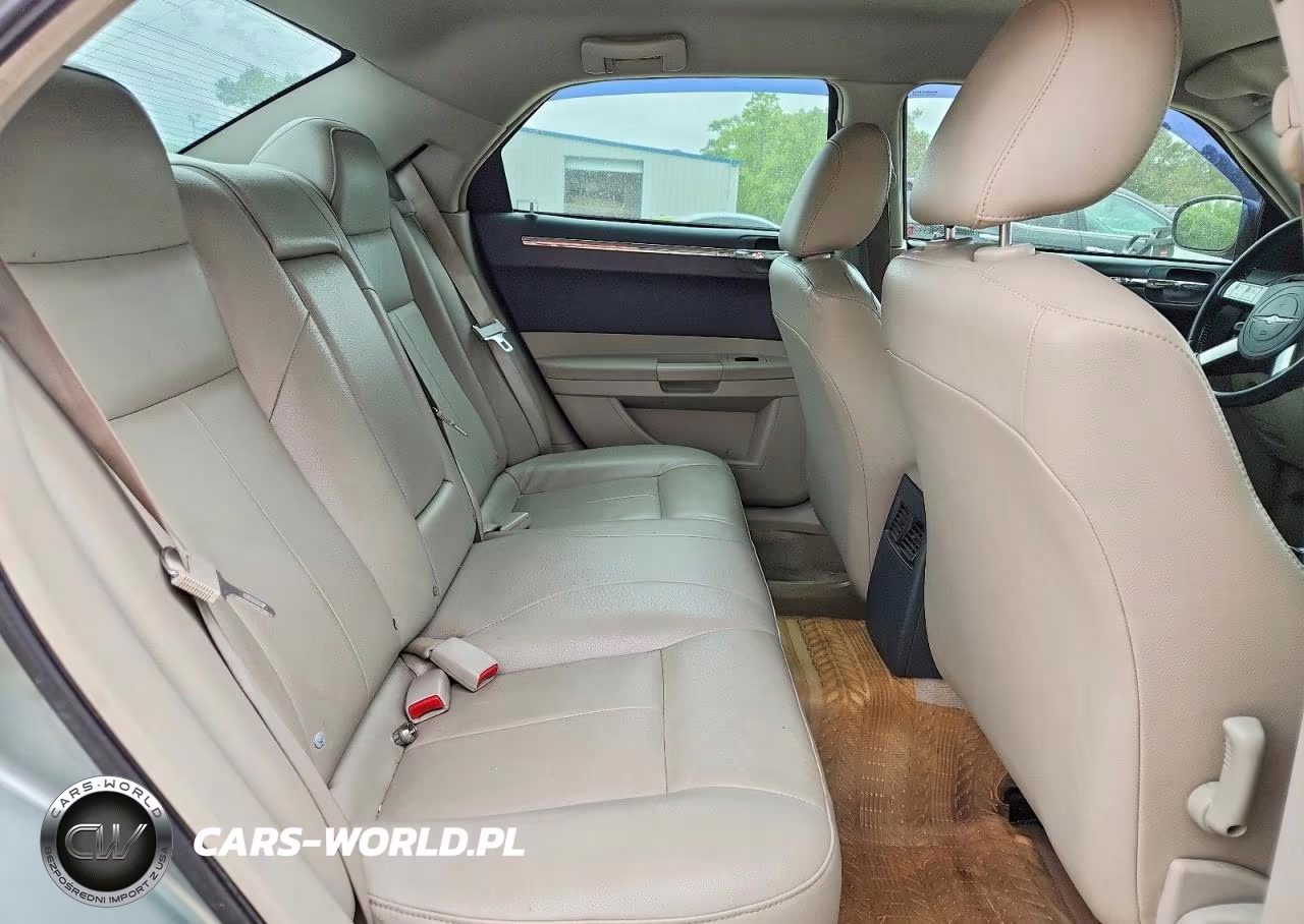 2005 Chrysler 300 Touring VIN:2C3JA53GX5H667981 - 10