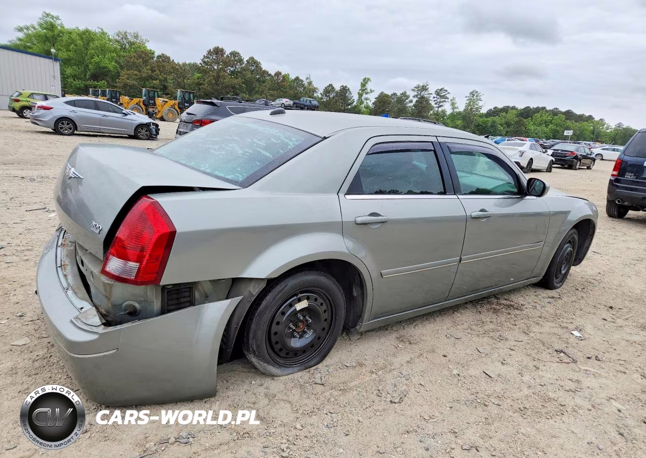 2005 Chrysler 300 Touring VIN:2C3JA53GX5H667981 - 3