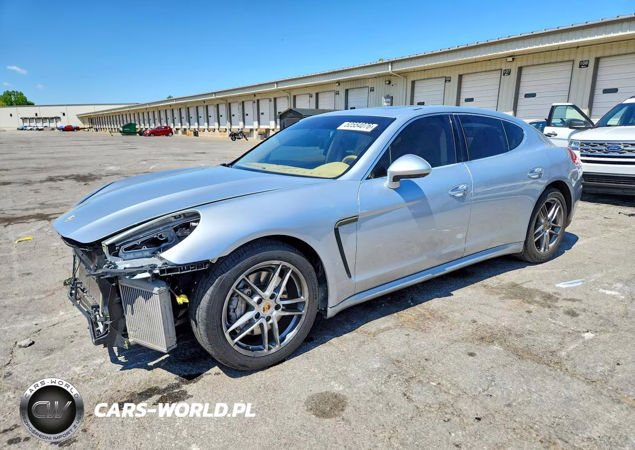 2015 Porsche Panamera S