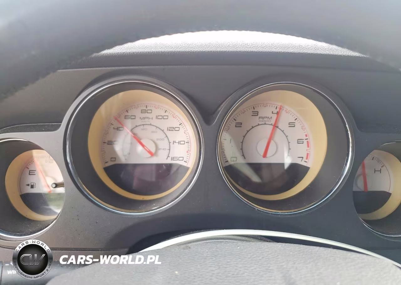 2013 Dodge Challenger R VIN:2C3CDYBT5DH586000 - 9