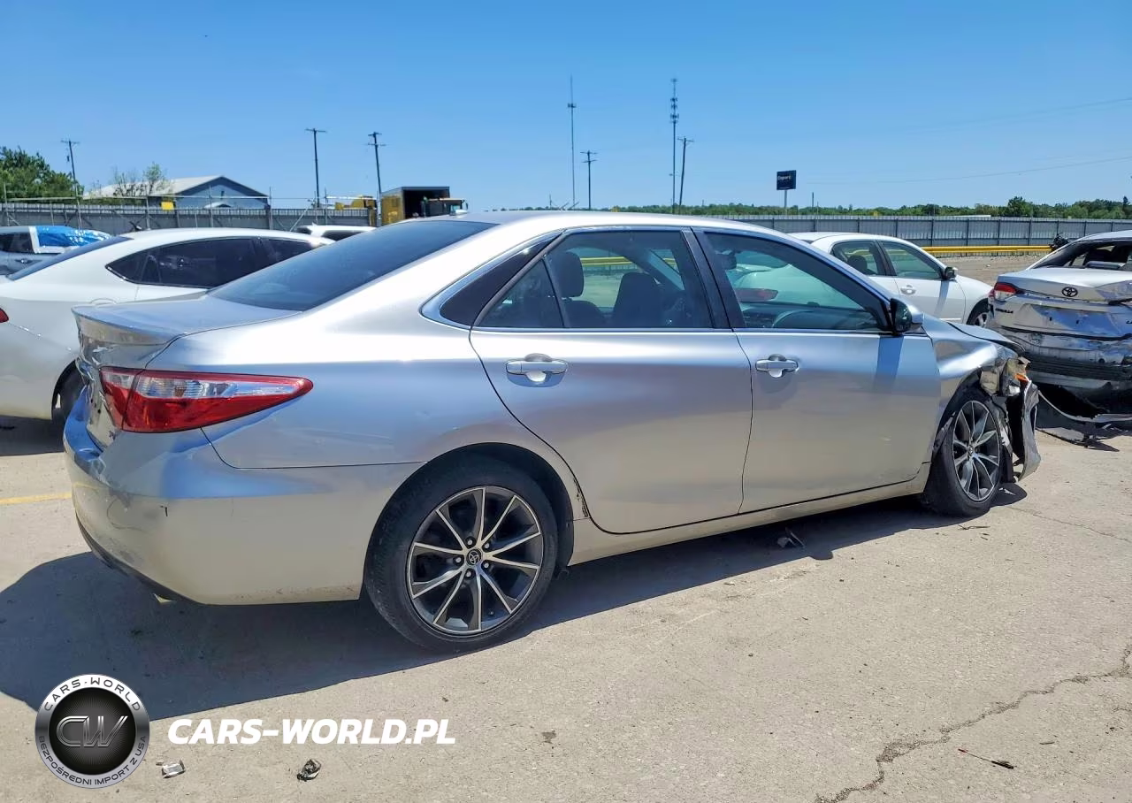 2015 Toyota Camry Xse VIN:4T1BF1FK5FU969313 - 3