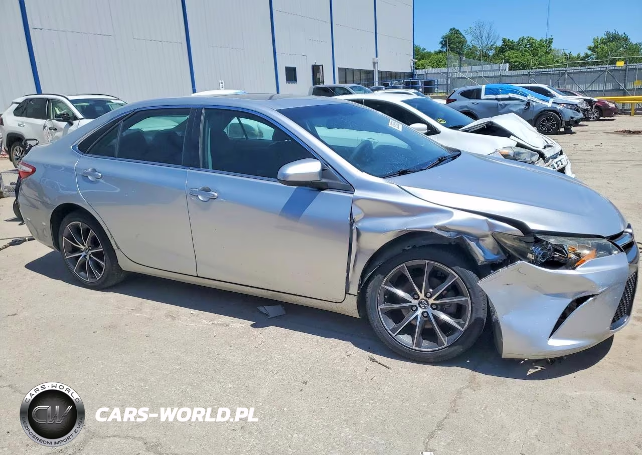 2015 Toyota Camry Xse VIN:4T1BF1FK5FU969313 - 4