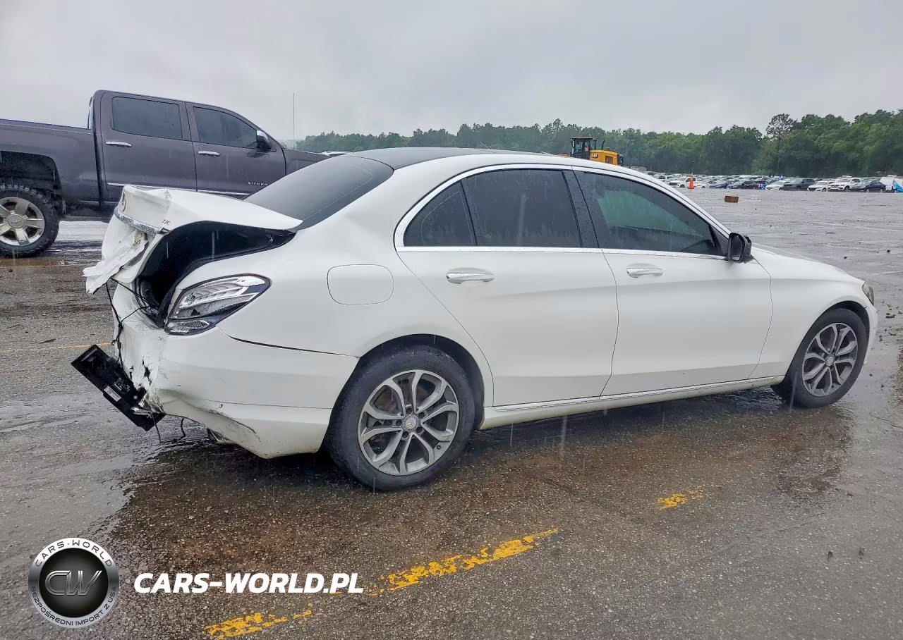 2017 Mercedes-Benz C 300 4Matic VIN:55SWF4KB7HU191393 - 3