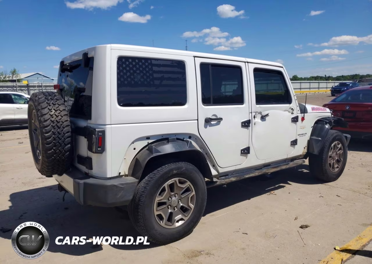 2011 Jeep Wrangler Unlimited Sahara VIN:1J4BA5H15BL592815 - 3