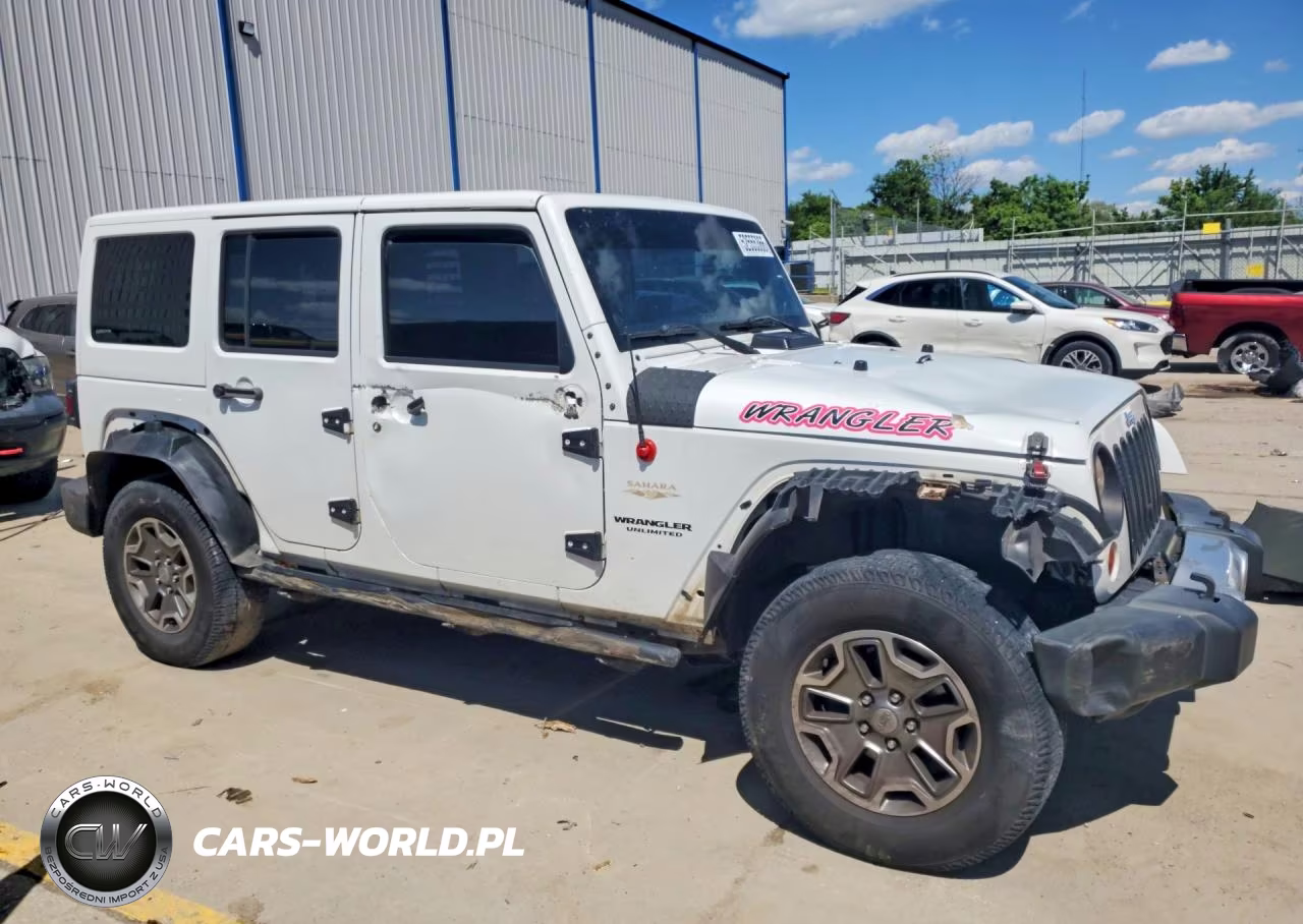 2011 Jeep Wrangler Unlimited Sahara VIN:1J4BA5H15BL592815 - 4